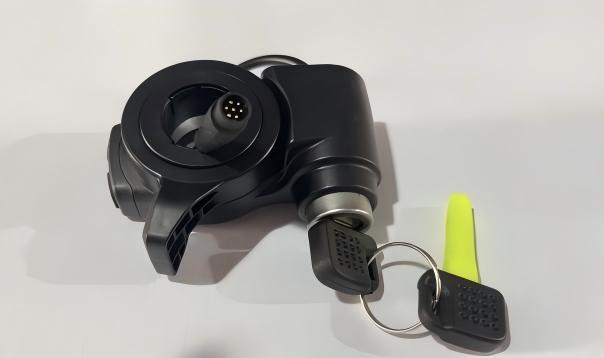 KuKirin (Kugoo Kirin) G2 Master Throttle with Ignition Key Lock